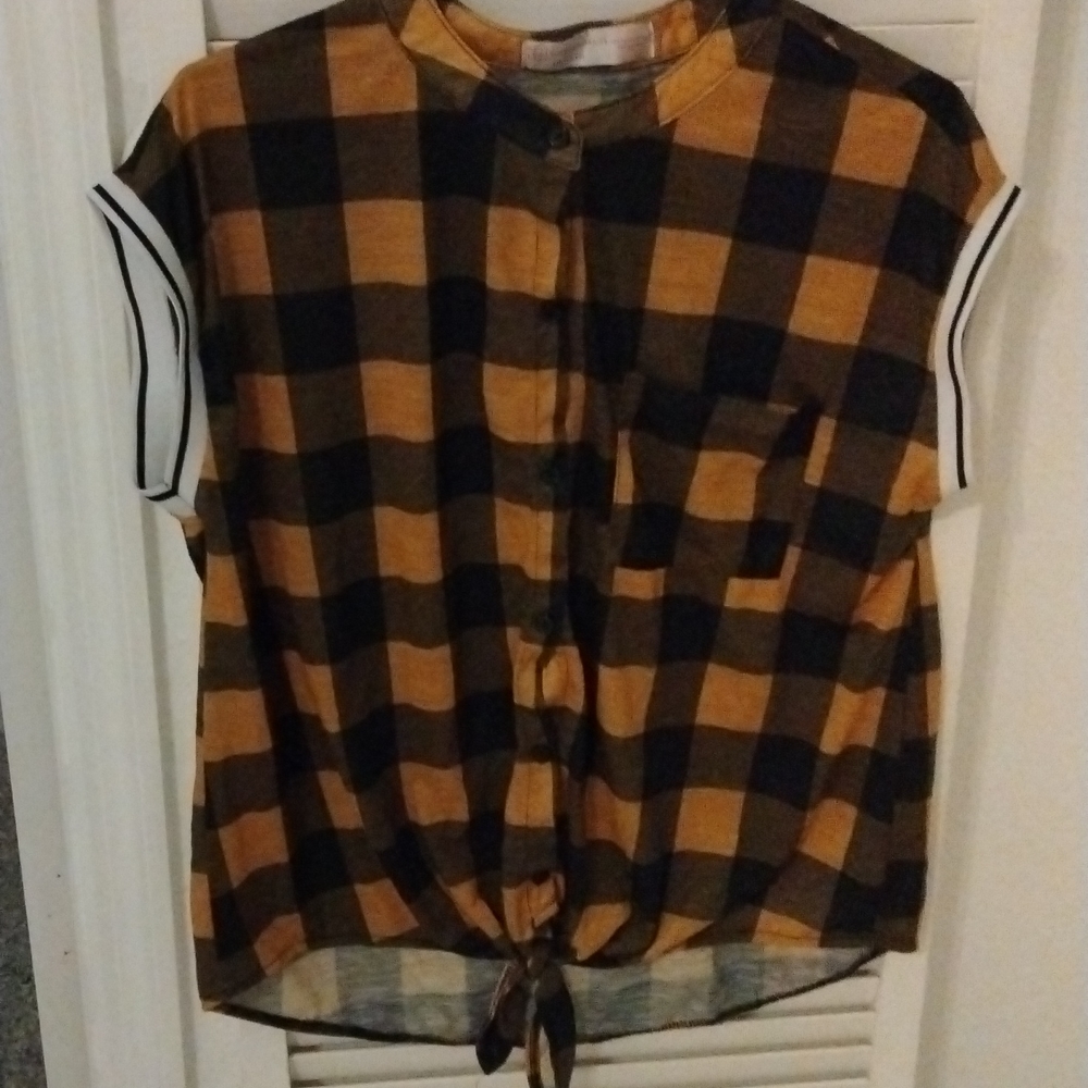 Women's/Juniors plade sleeveless shirt